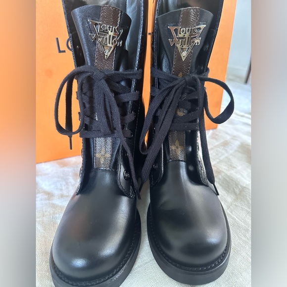 New LOUIS VUITTON Black Leather Metropolis Flat Ranger LV Monogram Combat Boots - Picture 9 of 13